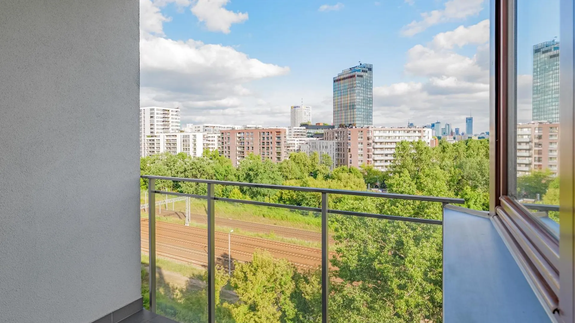 Rydygiera 13B By Nyx Apart Apartment Warsaw Poland